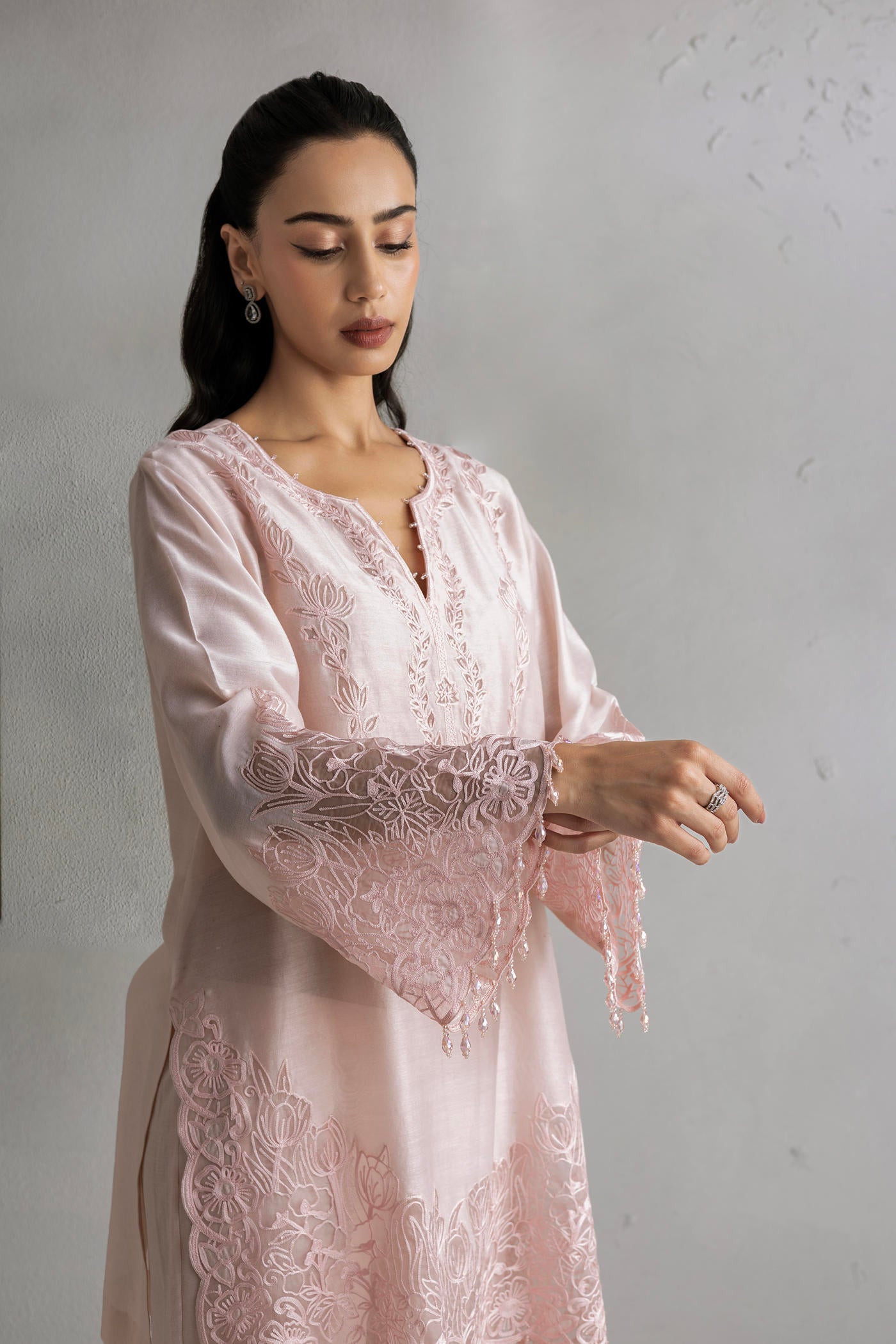 Mahira Kurta With Farshi Salwar And Dupatta