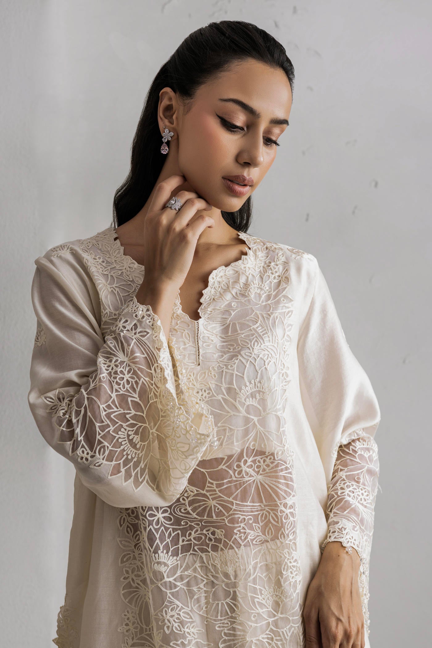 Gulrukh Kurta With Farshi Salwar And Dupatta