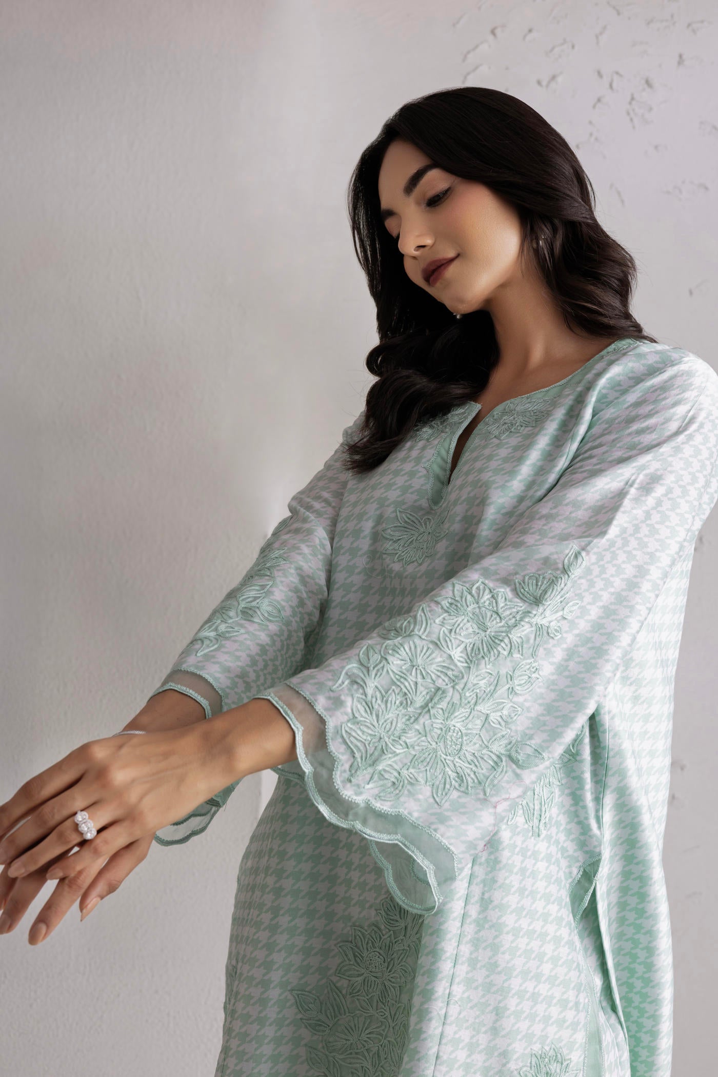 Mira Kurta With Straight Pants