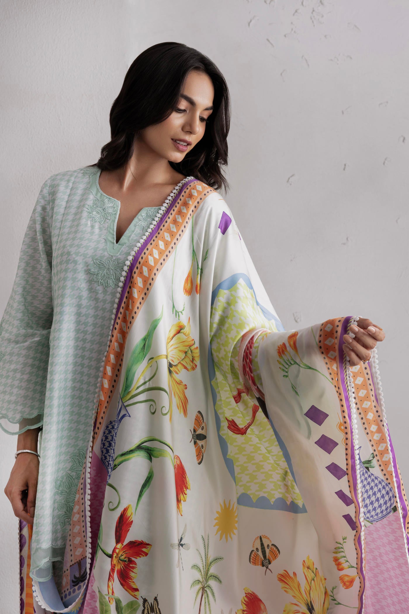 Mira Kurta With Straight Pants