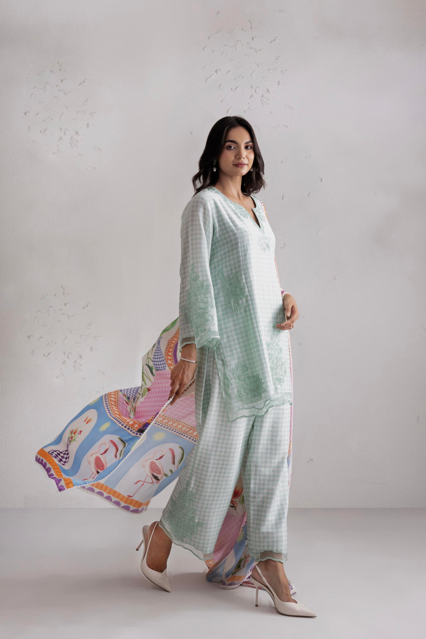 Mira Kurta With Straight Pants
