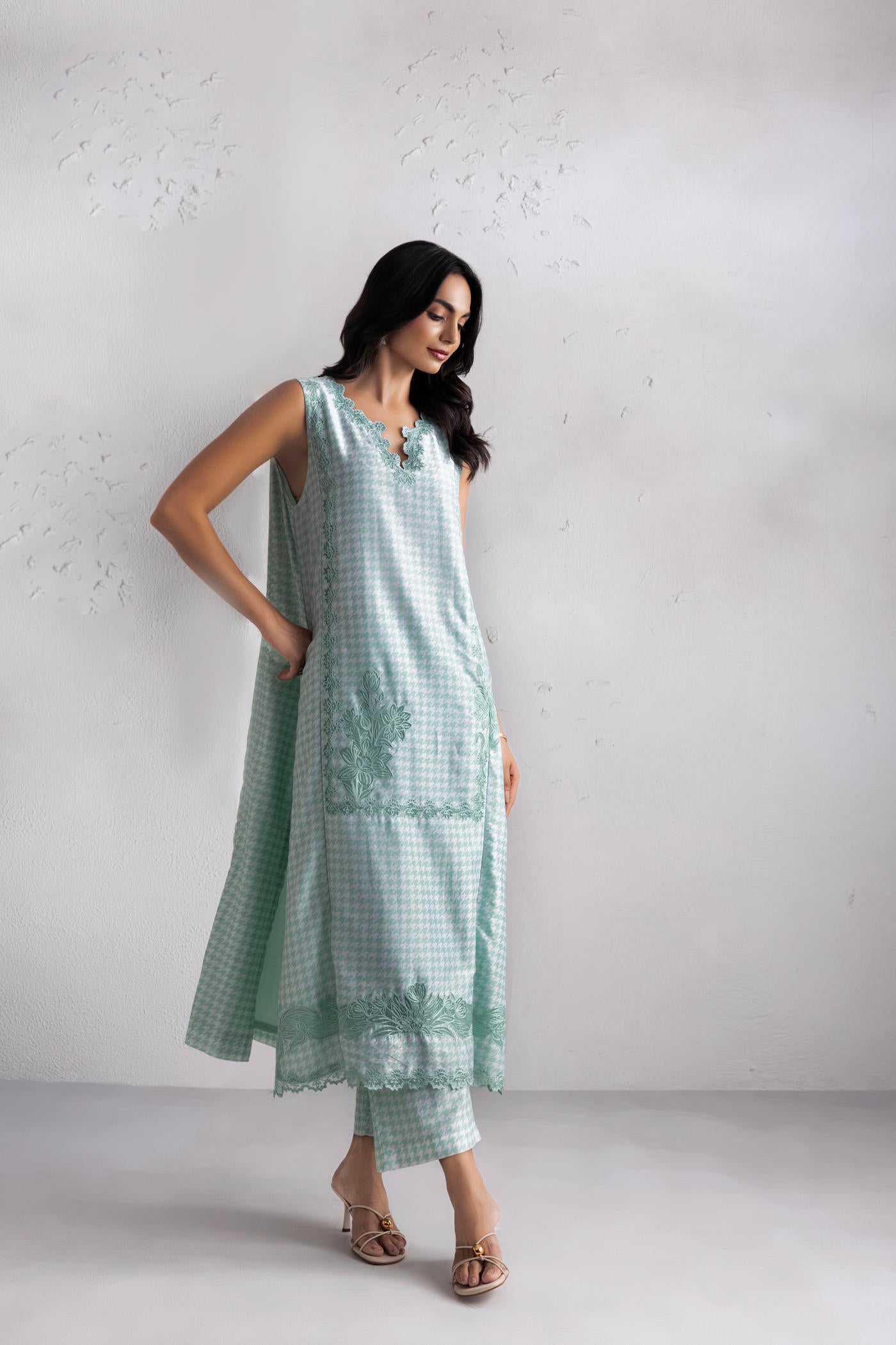 Camelia Pastry Green Long Kurta Set