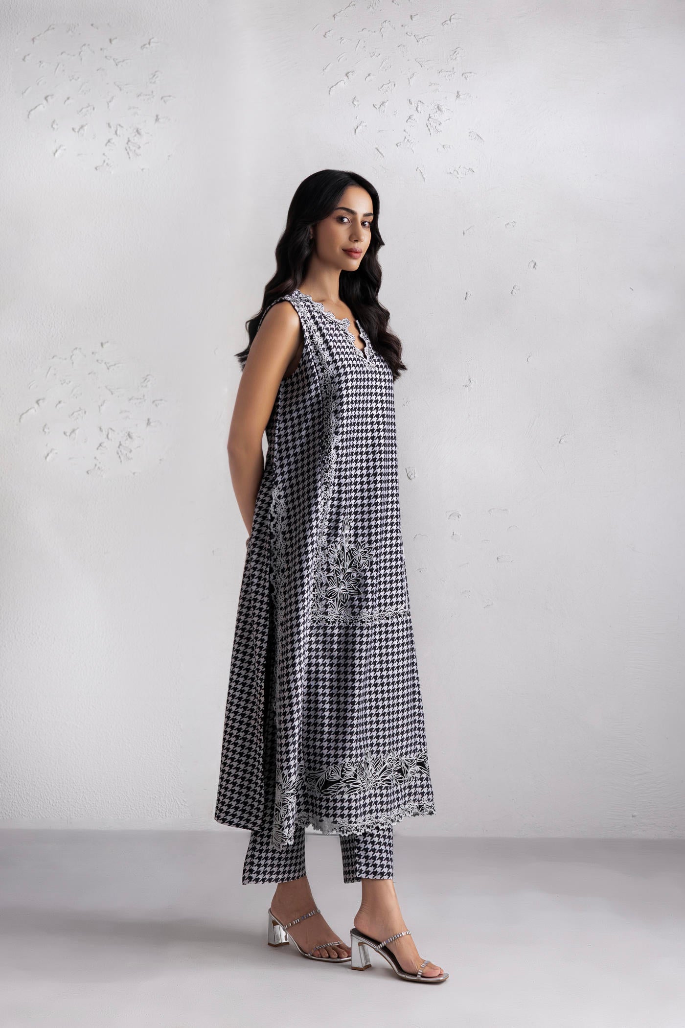 Freesia Black And White Long Kurta Set