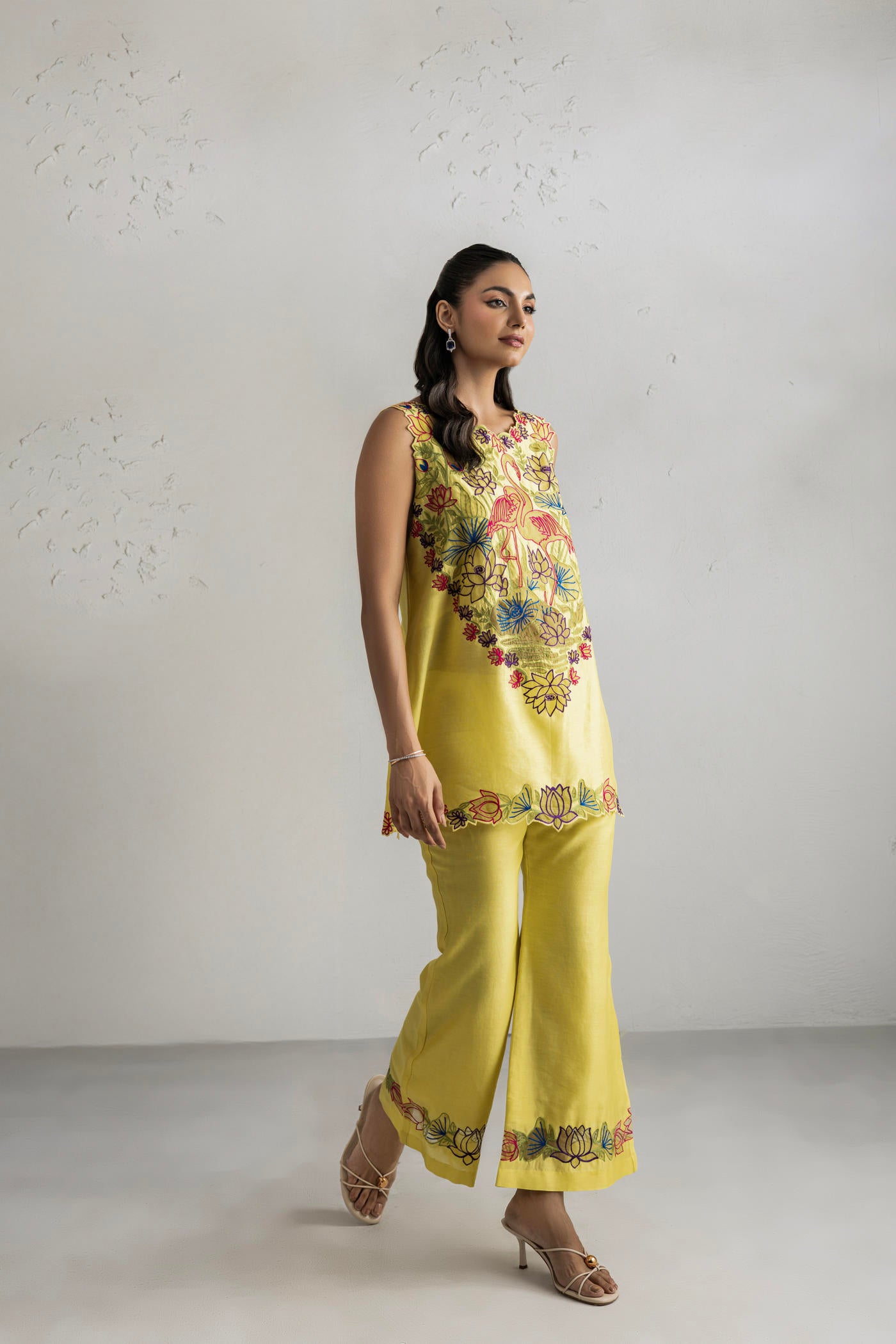 Gulbahar Kurta With Bell Bottom Pants And Dupatta
