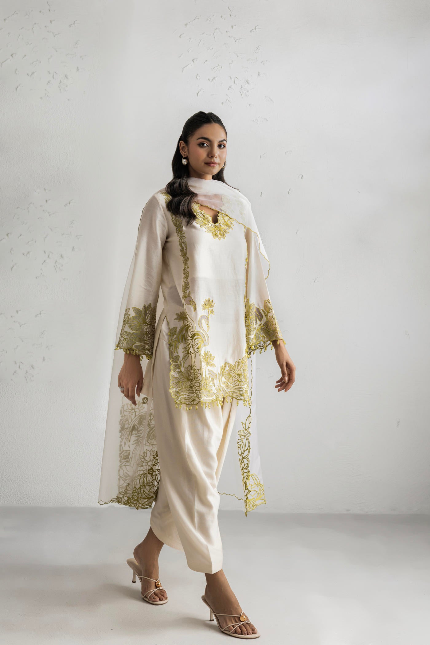 Nasreen Kurta With Farshi Salwar & Dupatta