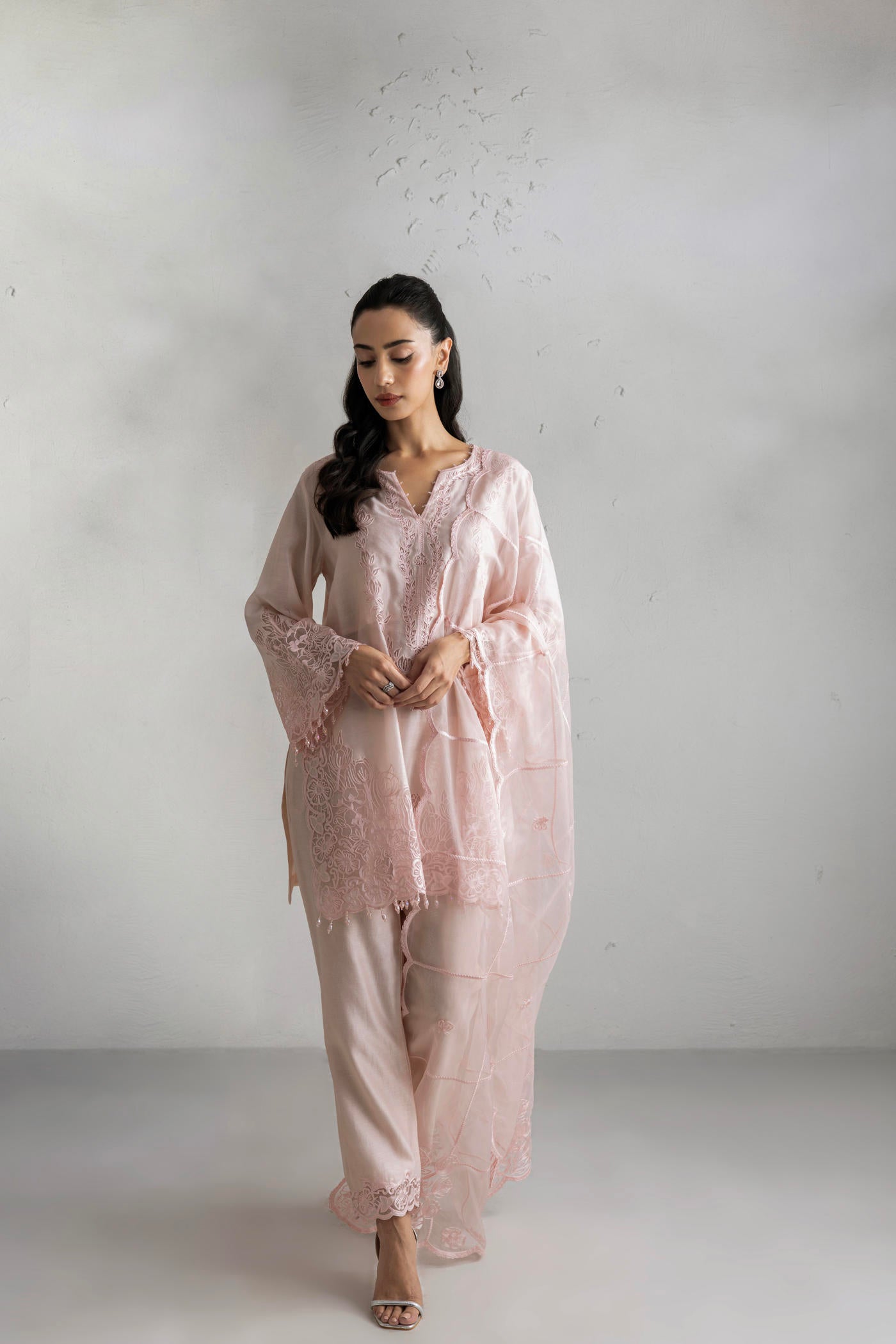 Mahira Kurta With Farshi Salwar And Dupatta
