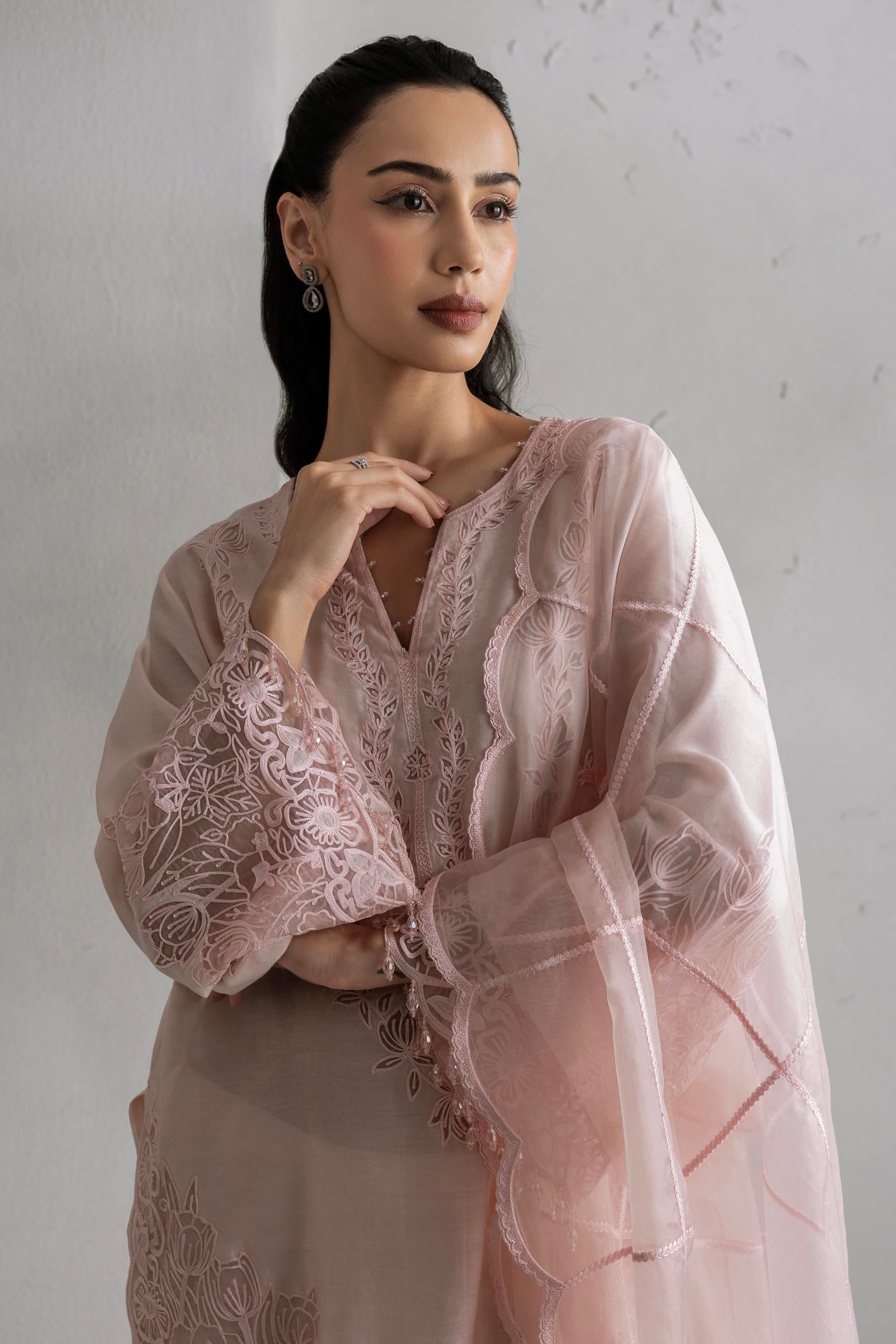 Mahira Kurta With Farshi Salwar And Dupatta