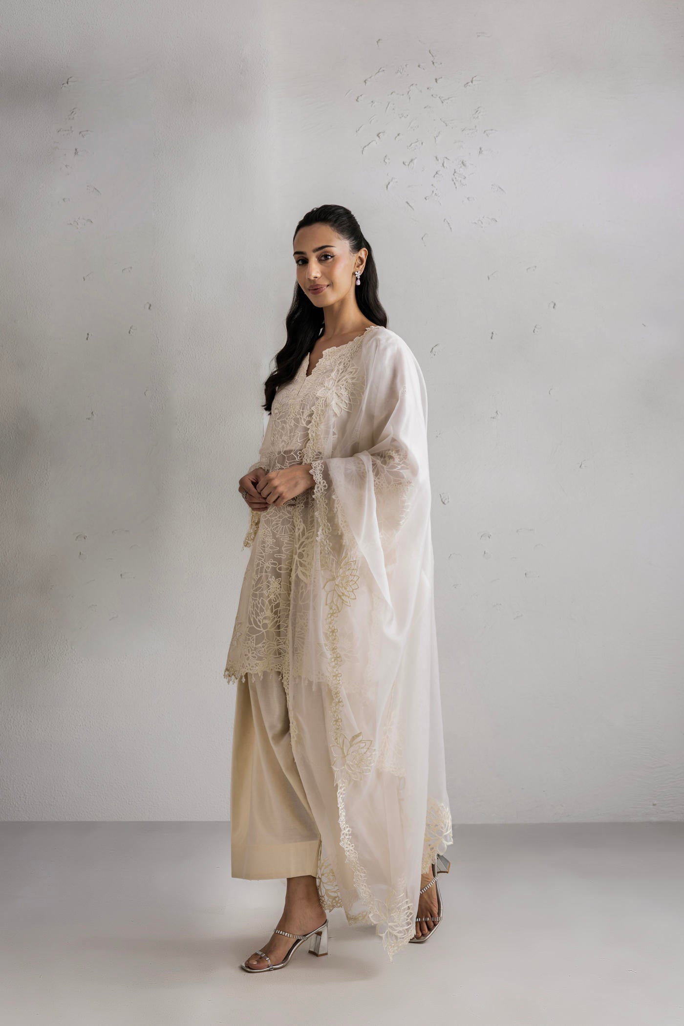 Gulrukh Kurta With Farshi Salwar And Dupatta