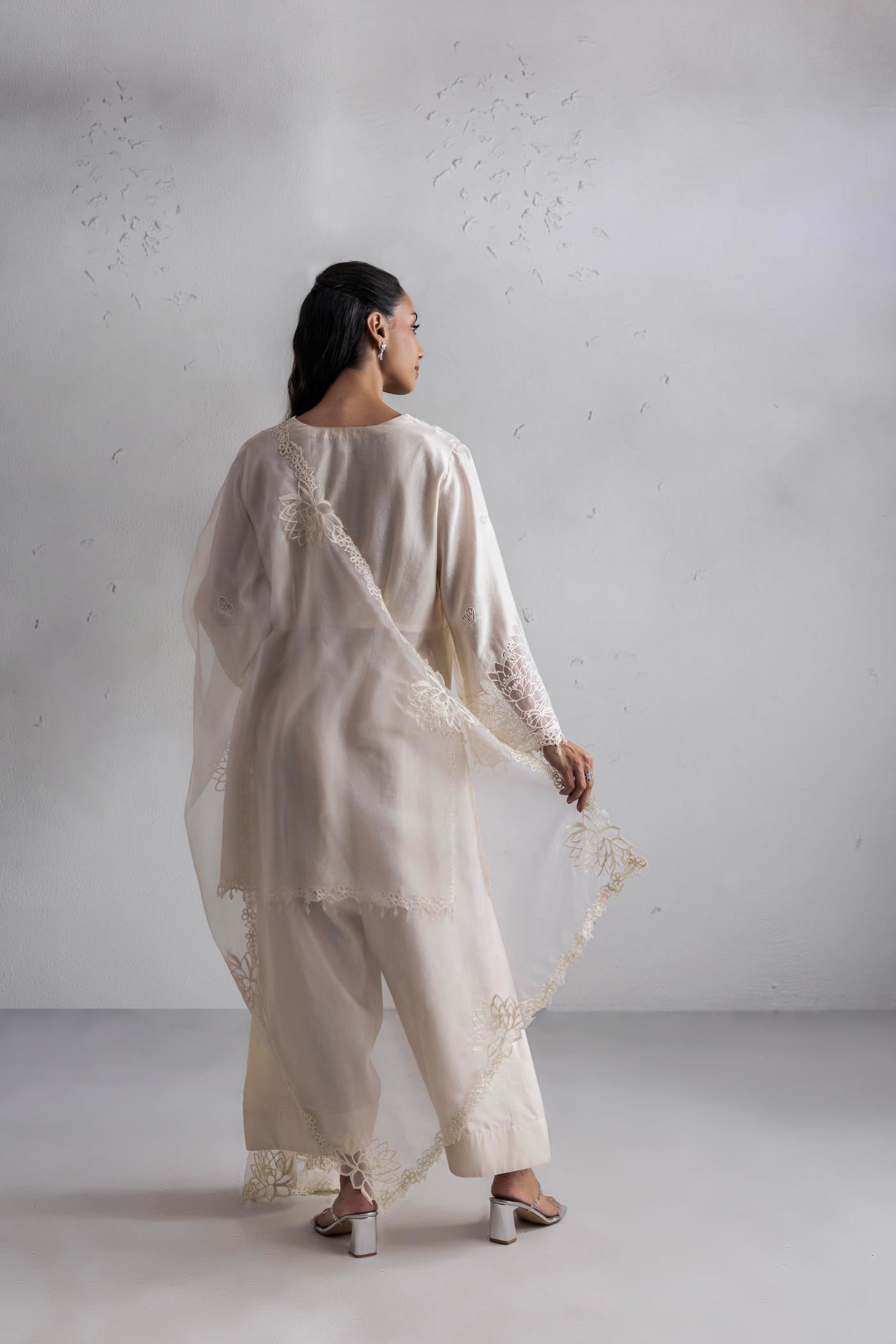 Gulrukh Kurta With Farshi Salwar And Dupatta