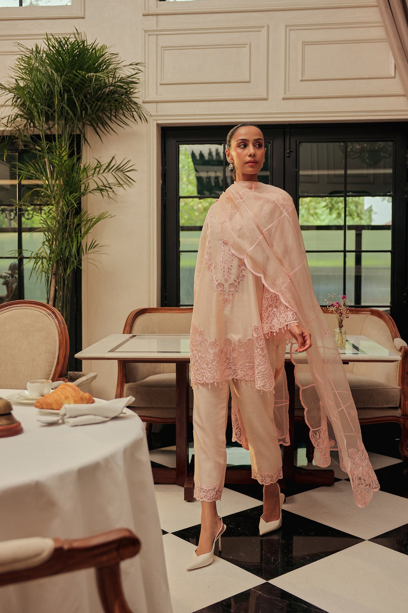 Mahira Kurta With Farshi Salwar And Dupatta