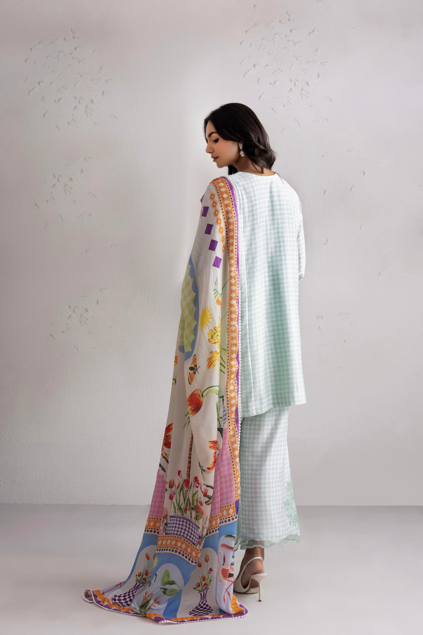 Mira Kurta With Straight Pants