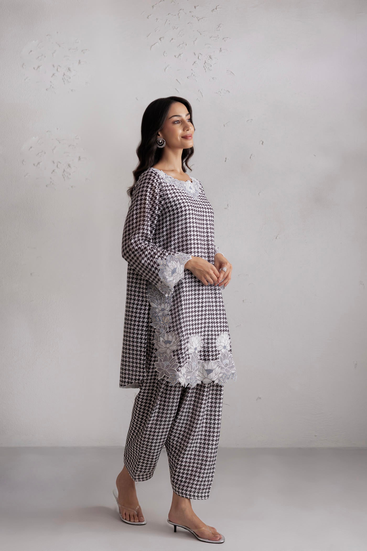 Heather Kurta Set With Slim Salwar