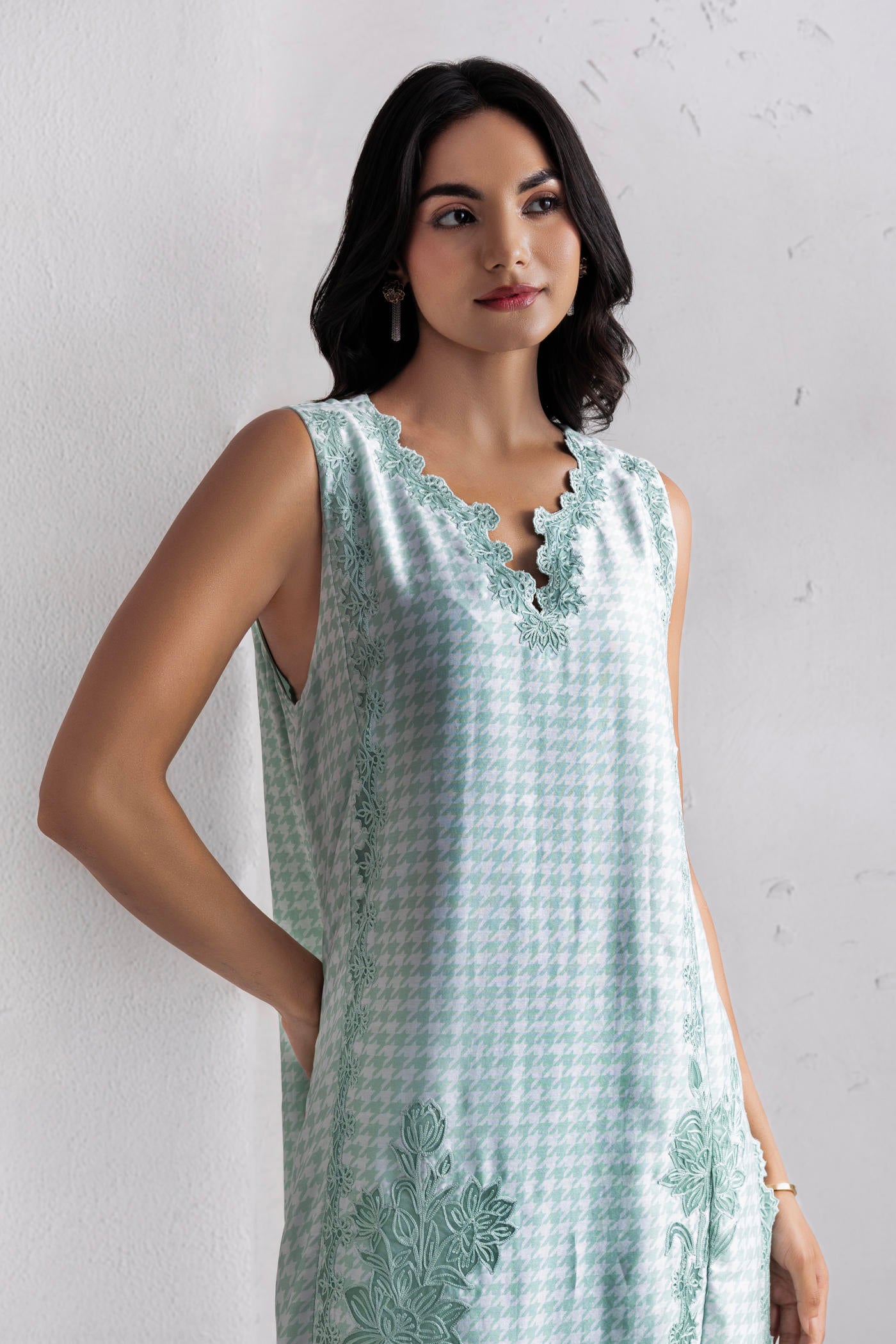 Camelia Pastry Green Long Kurta Set