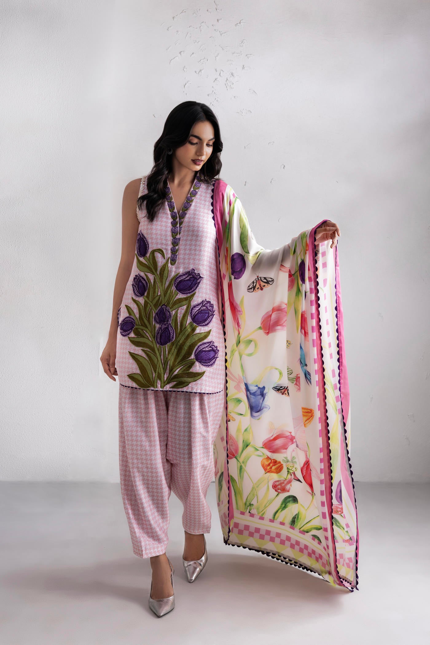 Vienna Kurta And Straight Pants
